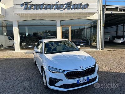 Bianco pastello Usata 2024 Skoda Scala Selection Utilitaria | 17.000 € (Super prezzo)