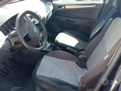 Usata Opel Astra 125 CV (91 kW) 2008 Berlina