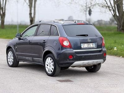 Usata Opel Antara 150 CV (110 kW) 2009 Grigio SUV