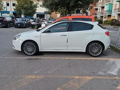 Usata Alfa Romeo Giulietta Veloce 120 CV (88 kW) 2013 Bianco Berlina