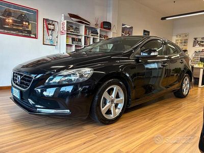 Usata Volvo V40 Momentum 2014 Nero Berlina