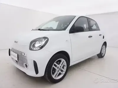 Begagnad Smart ForFour Electric Drive Pure 41 kW (56 HK) 2020 Vit Halvkombi