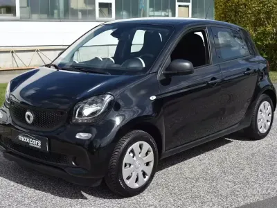 Usado Smart ForFour Passion 71 CV (52 kW) 2019 Negro Utilitario