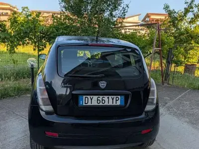 Usata Lancia Ypsilon 77 CV (56 kW) 2010 Utilitaria