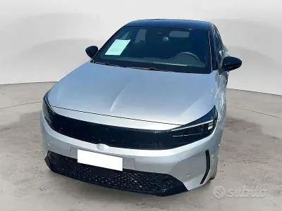 Usata Opel Corsa 100 CV (73 kW) 2025 Grigio Utilitaria