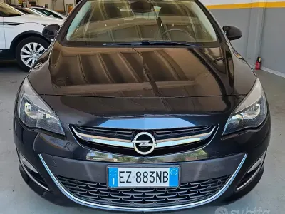 Usata Opel Astra S 136 CV (100 kW) 2015 Nero Berlina