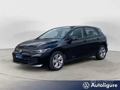 Usata VW Golf VIII Life 116 CV (85 kW) 2025 Nero Berlina