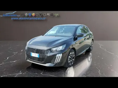 Usata Peugeot 208 101 CV (74 kW) 2025 Nero Utilitaria
