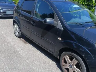 Begagnad Ford Fiesta 58 HK (42 kW) 2008 Halvkombi