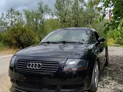 Begagnad Audi TT 179 HK (131 kW) 1999 Sportkupé