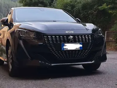 Begagnad Peugeot 208 Active 75 HK (55 kW) 2021 Svart Halvkombi