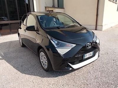Usata Toyota Aygo Connect Style 72 CV (52 kW) 2021 Utilitaria