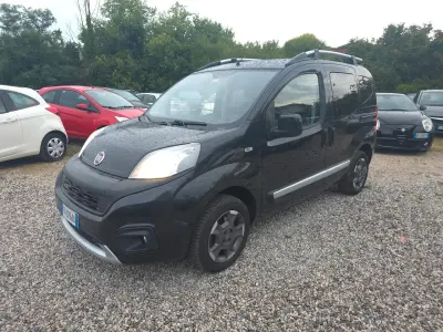 Usata Fiat Qubo Trekking 95 CV (69 kW) 2017 Nero Monovolume