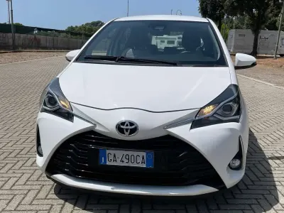 Usata Toyota Yaris Active 72 CV (52 kW) 2020 Bianco Berlina