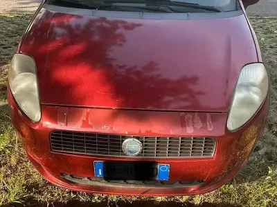 Usata Fiat Grande Punto 65 CV (47 kW) 2007 Rosso Utilitaria