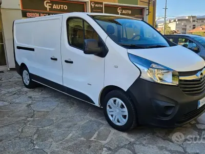 Usata Opel Vivaro Essentia 120 CV (88 kW) 2017 Bianco Monovolume