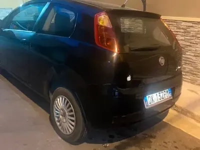Usata Fiat Grande Punto 75 CV (55 kW) 2009 Nero Utilitaria