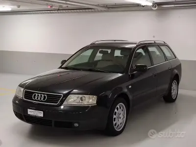 Usata Audi A6 155 CV (114 kW) 2001 Nero Station wagon