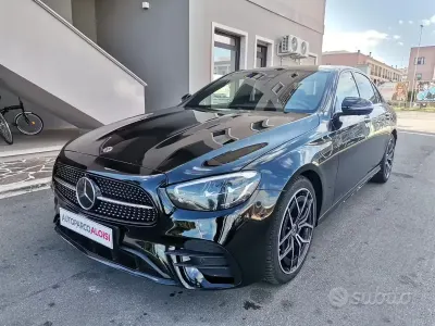 Usata Mercedes E220 Premium Plus 194 CV (142 kW) 2021 Nero Berlina