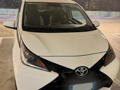 usata Toyota Aygo 2ª serie - 2017