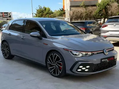 Usata VW Golf VIII GTI 245 CV (180 kW) 2021 Moonstone grey Berlina
