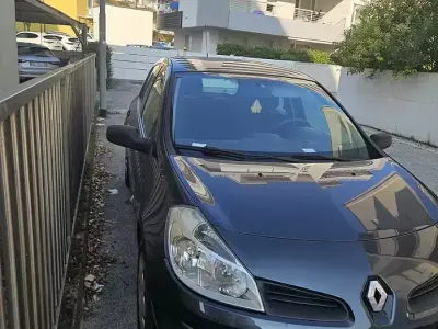 Usata Renault Clio III 75 CV (55 kW) 2007 Nero Berlina