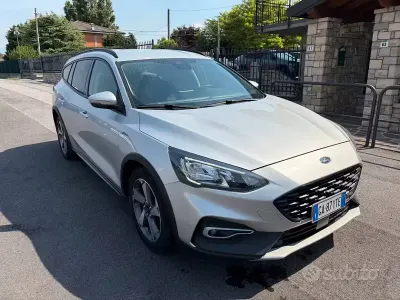 Usata Ford Focus ST-Line 125 CV (91 kW) 2020 Grigio Station wagon