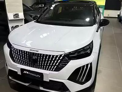 Usata Peugeot 2008 GT 131 CV (96 kW) 2024 Bianco SUV