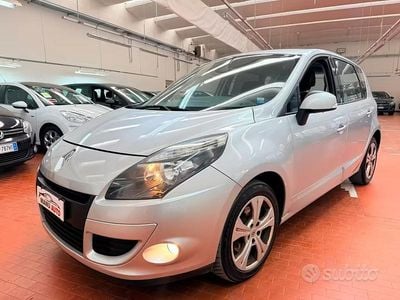 Usata Renault Scénic III Dynamique 110 CV (80 kW) 2011 Grigio Monovolume