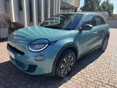 Nuova Fiat 600 Pop 101 CV (74 kW) 2026 Blu/azzurro SUV