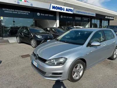 Usata VW Golf VII Highline 110 CV (80 kW) 2015 Argento Berlina