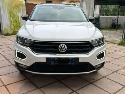 Käytetty VW T-Roc Business 150 HP (110 kW) 2020 Katumaasturi