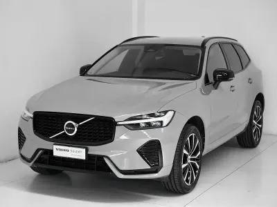Usata Volvo XC60 145 CV (106 kW) 2024 Grigio SUV