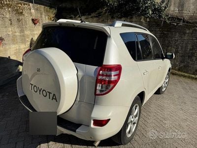 Usata Toyota RAV4 150 CV (110 kW) 2011 Bianco SUV