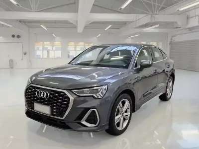 Usata Audi Q3 Sportback S-Line 150 CV (110 kW) 2020 Grigio SUV