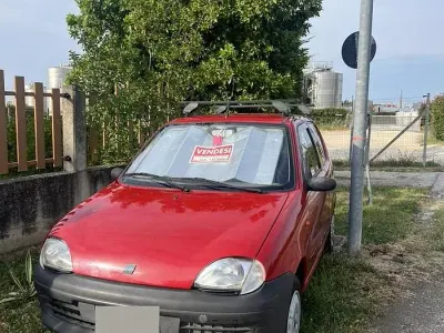 Usata Fiat 600 39 CV (28 kW) 1998 Rosso Berlina