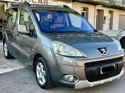 Usata Peugeot TePee Comfort 90 CV (66 kW) 2008 Grigio metallizzato Station wagon