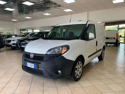 Usata Fiat Doblò 120 CV (88 kW) 2019 Bianco Monovolume