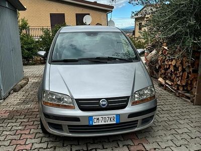 Usata Fiat Idea 2004 Grigio Monovolume