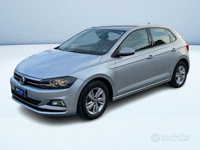 Usata VW Polo Comfortline 80 CV (58 kW) 2019 Argento Utilitaria
