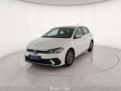 Usata VW Polo Life 95 CV (69 kW) 2022 Bianco metallizzato Utilitaria