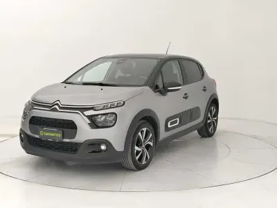 Usata Citroën C3 PureTech 110 CV (80 kW) 2022 Grigio chiaro tetto nero Utilitaria