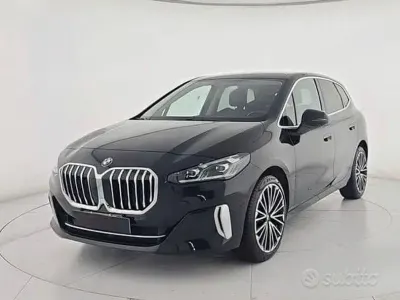 Usata BMW 218 Luxury Line 150 CV (110 kW) 2022 Nero Station wagon
