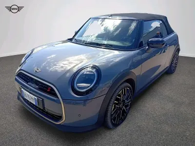 Occasion Mini Cooper S Cabriolet Favoured 204 PK (150 kW) 2025 Grijs Cabriolet