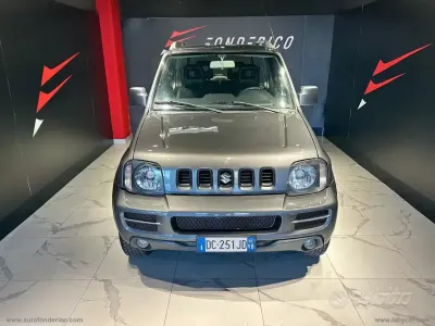 Usata Suzuki Jimny 85 CV (62 kW) 2006 Grigio SUV