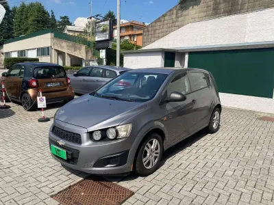 Usata Chevrolet Aveo LS 69 CV (50 kW) 2012 Grigio Berlina