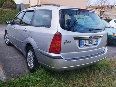 usata Ford Focus sw 1.6 benz 2002