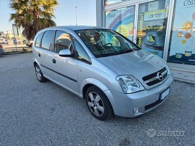 Usata Opel Meriva Enjoy 101 CV (74 kW) 2005 Grigio Monovolume