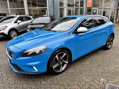 Usata Volvo V40 R-Design Momentum 114 CV (83 kW) 2015 Blu/azzurro Berlina