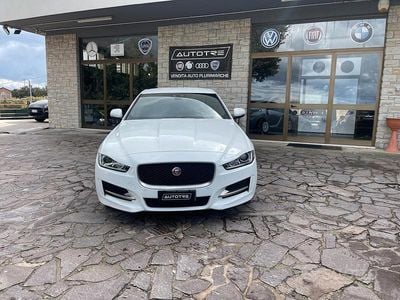 Usata Jaguar XE Portfolio 241 CV (177 kW) 2017 Bianco Berlina
